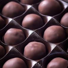 Conheça o chocolate que combate o stress e a compulsão alimentar