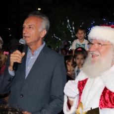 Construtora Fontana reúne multidão com Papai Noel, em Criciúma