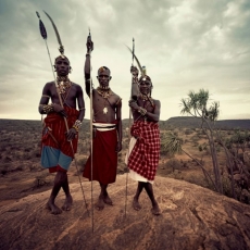 Fotógrafo registra tribos e comunidades prestes a se extinguir