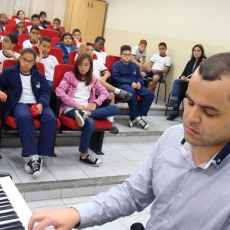 Pianista araranguaense lança projeto em São Paulo