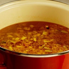 Dicas de sopas, caldos e caldinhos para espantar o frio