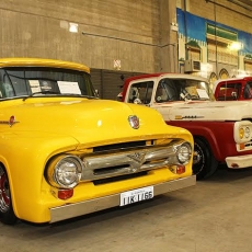 Encontro Sul Brasileiro de Veículos Antigos reúne diversos automóveis