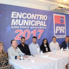 Primo Menegalli Júnior toma posse na presidência do PR