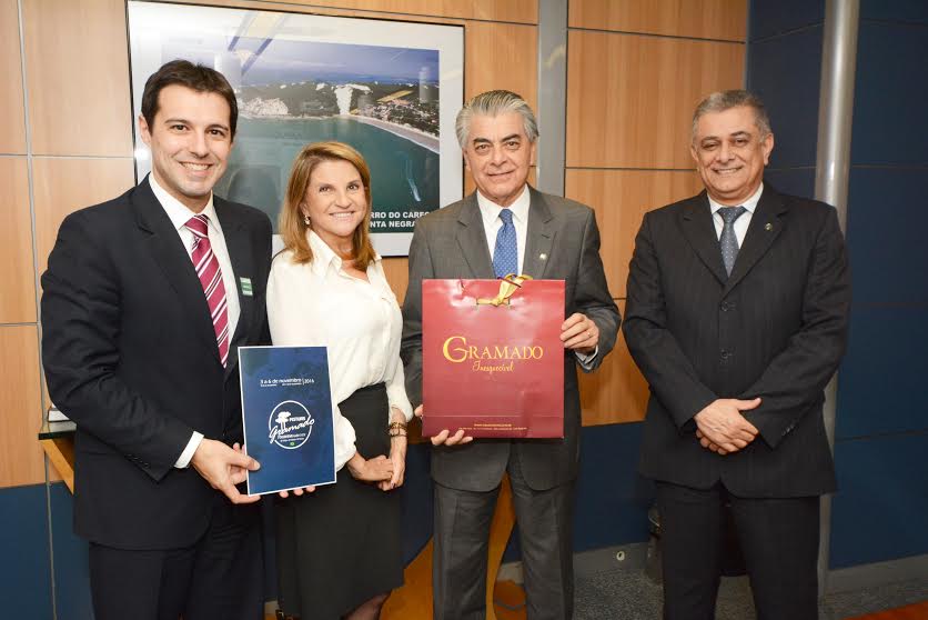 Ministro brasileiro recebeu os executivos Marta Rossi e Eduardo Zorzanello na tarde de terça-feira (28), em Brasília, e garante vinda a Gramado