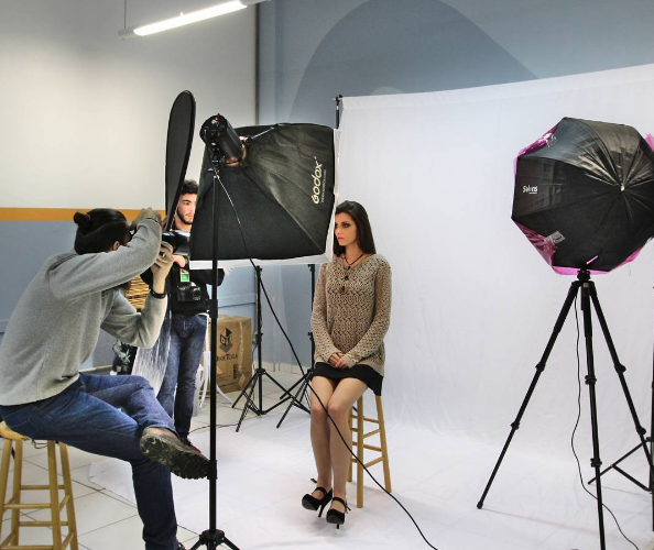Os cursos ligados à moda no IFSC Araranguá contam com um laboratório de fotografia bem equipado. Algumas lojas, estilistas e fotógrafos têm se utilizado do espa