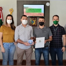 Equipe do Iparque apresenta Estudo Técnico Socioambiental para Balneário Gaivota