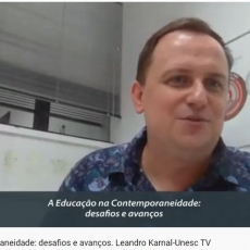 Leandro Karnal ministra aula sobre educação em evento da Unesc