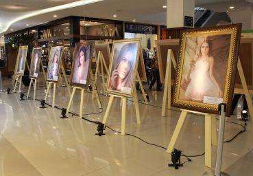 Debutantes 2019 em exposição de fotos, no Shopping de Araranguá