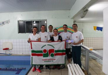 Primeiro lugar para equipe de natação do Grêmio