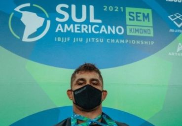 Criciumense comemora títulos em competição Sul-Americana de Jiu-Jitsu