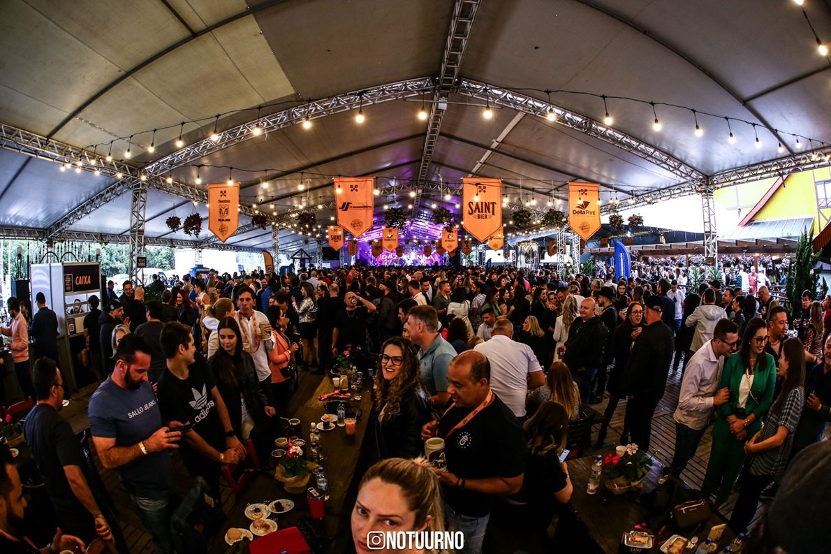 Tradição alemã e belga na Festa Amigos do Monge celebra cerveja artesanal